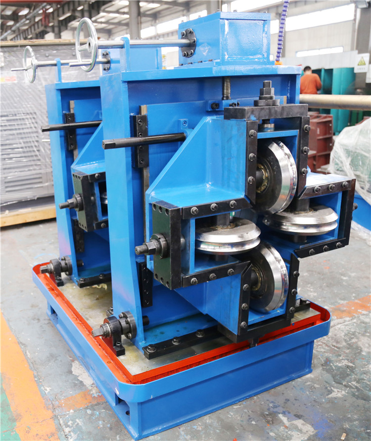 roughly straigtening machine (1).jpg